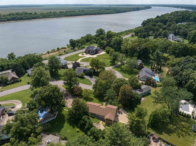 6755 Old Stonehouse Drive, Newburgh, IN 47630
