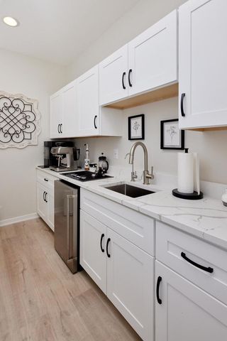 13680 W Upland Ridge COURT, New Berlin, WI 53151