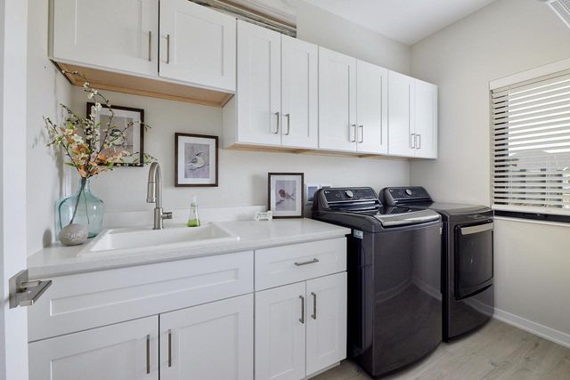 13680 W Upland Ridge COURT, New Berlin, WI 53151