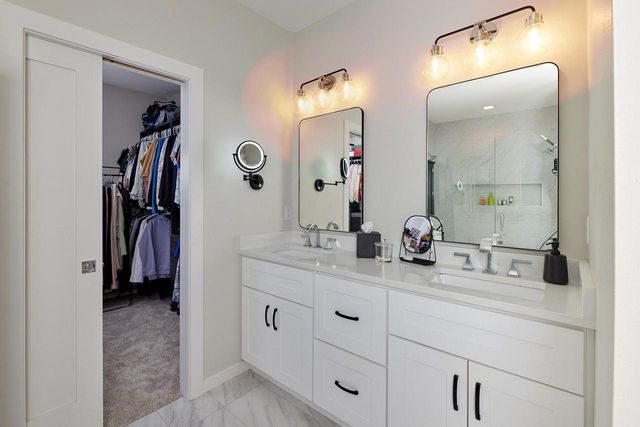 13680 W Upland Ridge COURT, New Berlin, WI 53151