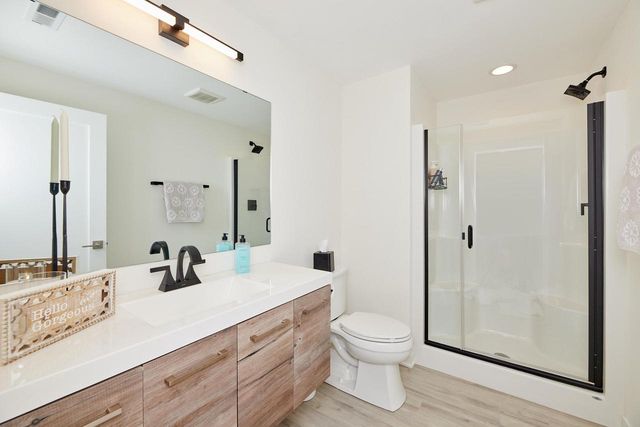 13680 W Upland Ridge COURT, New Berlin, WI 53151