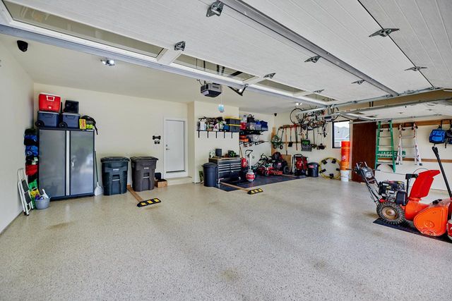 13680 W Upland Ridge COURT, New Berlin, WI 53151