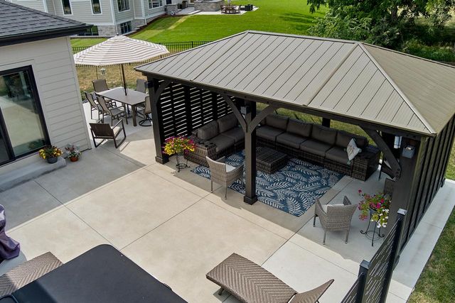 13680 W Upland Ridge COURT, New Berlin, WI 53151