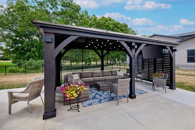 13680 W Upland Ridge COURT, New Berlin, WI 53151