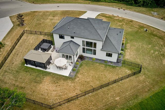 13680 W Upland Ridge COURT, New Berlin, WI 53151