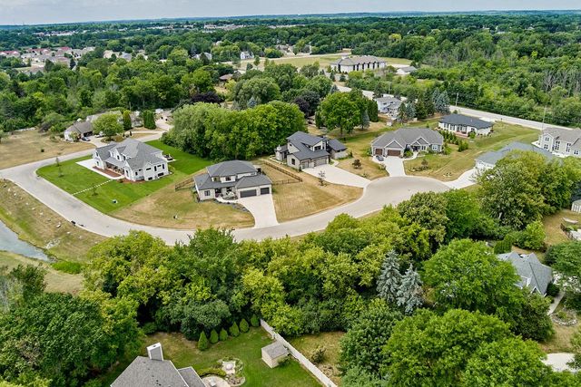 13680 W Upland Ridge COURT, New Berlin, WI 53151