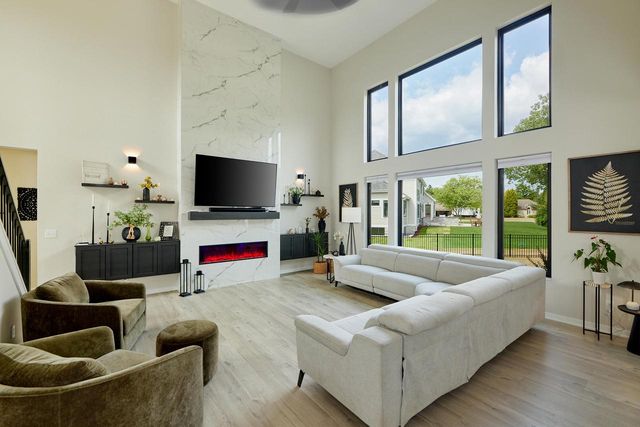 13680 W Upland Ridge COURT, New Berlin, WI 53151