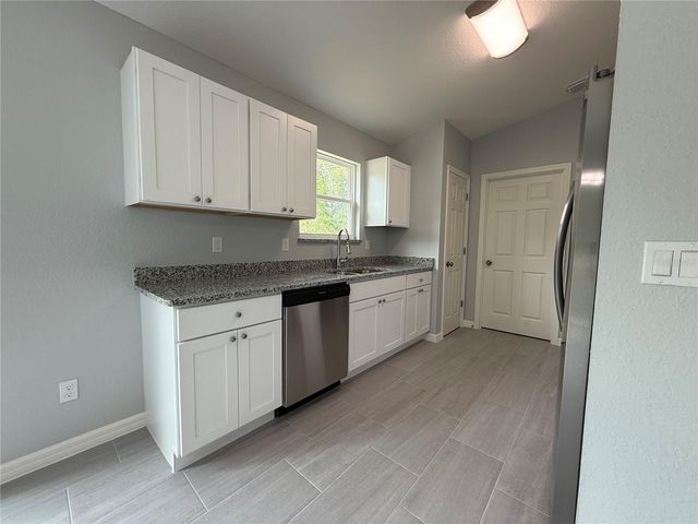 15033 SW 26TH LANE, Ocala, FL 34481