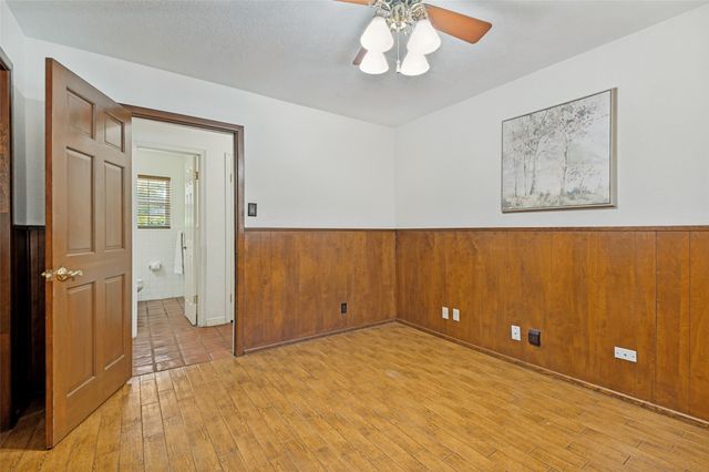 832 Wheelwood Drive, Hurst, TX 76053