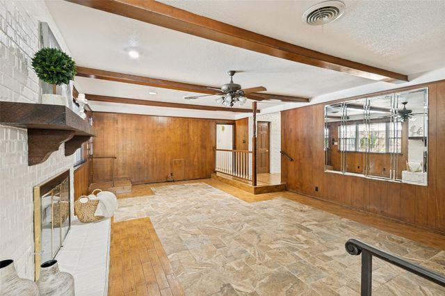 832 Wheelwood Drive, Hurst, TX 76053