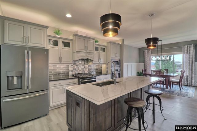 1405 S 208Th Street, Elkhorn, NE 68022