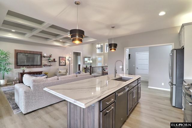 1405 S 208Th Street, Elkhorn, NE 68022