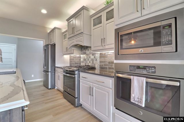 1405 S 208Th Street, Elkhorn, NE 68022