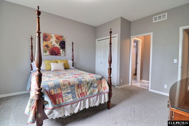 1405 S 208Th Street, Elkhorn, NE 68022