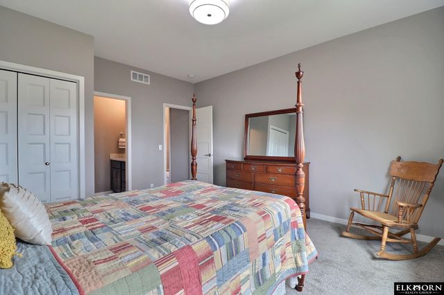 1405 S 208Th Street, Elkhorn, NE 68022