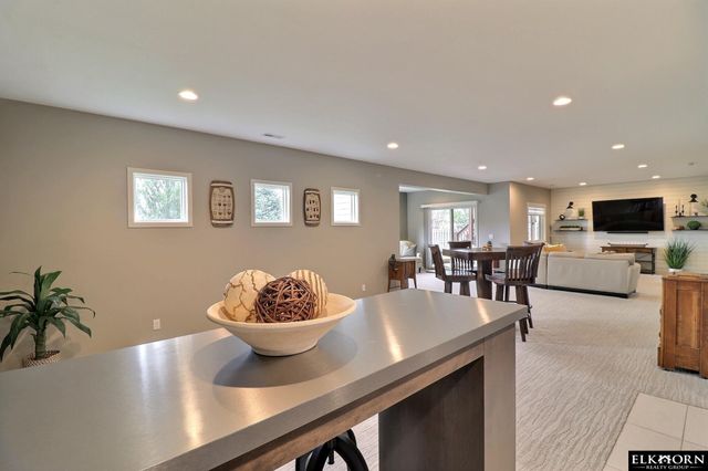 1405 S 208Th Street, Elkhorn, NE 68022