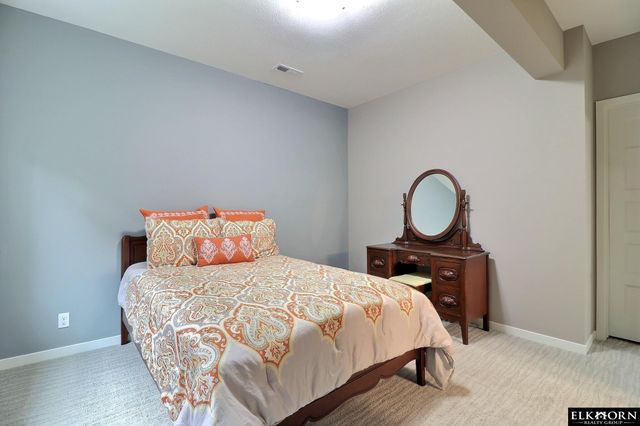 1405 S 208Th Street, Elkhorn, NE 68022