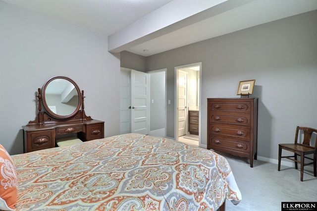 1405 S 208Th Street, Elkhorn, NE 68022