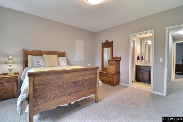 1405 S 208th Street, Elkhorn, NE 68022