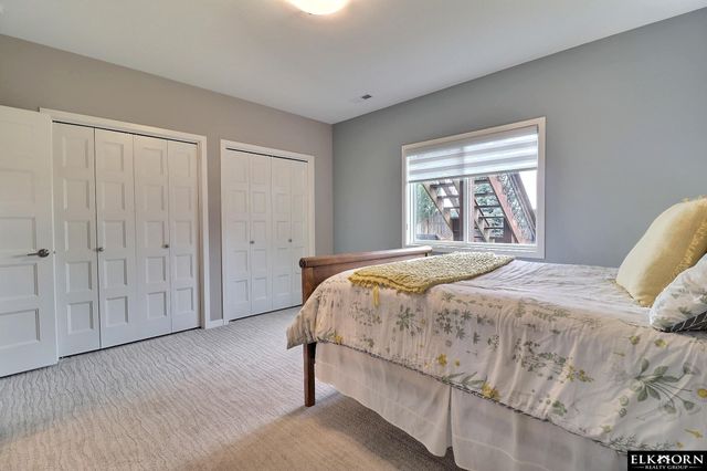 1405 S 208th Street, Elkhorn, NE 68022
