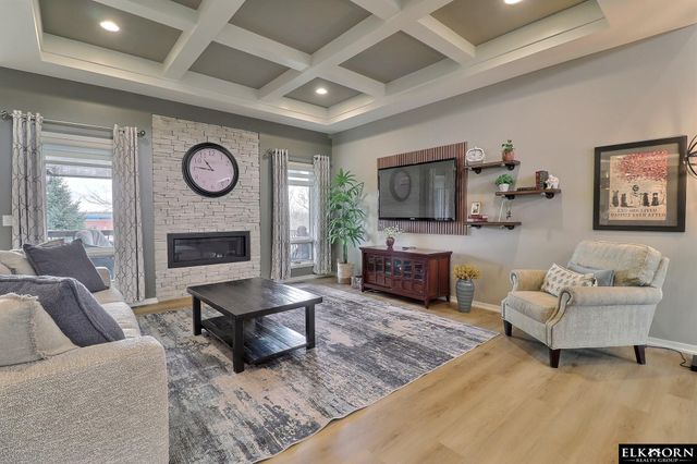 1405 S 208Th Street, Elkhorn, NE 68022