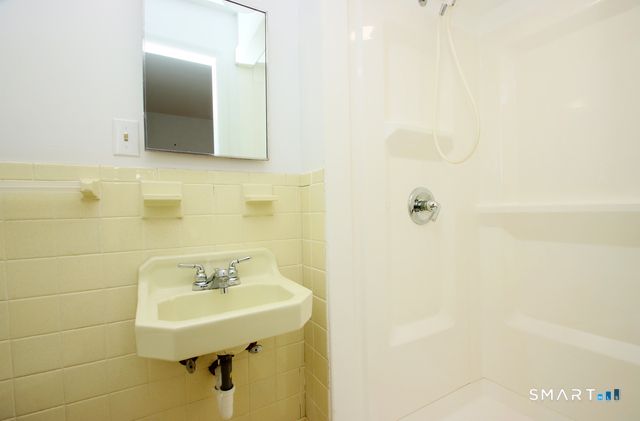 106 Glenwood Road, Clinton, CT 06413