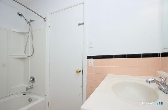 106 Glenwood Road, Clinton, CT 06413