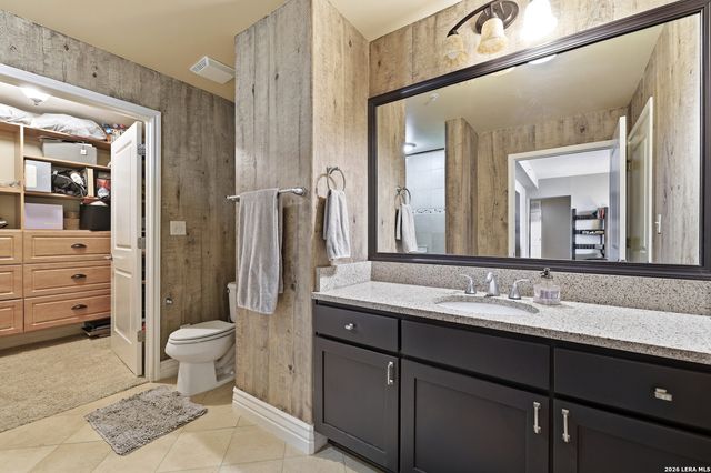 215 Center St Apt 1201, San Antonio, TX 78202