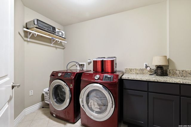 215 Center St Apt 1201, San Antonio, TX 78202