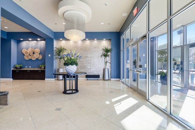 215 Center St Apt 1201, San Antonio, TX 78202