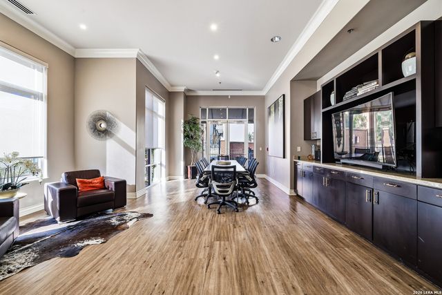 215 Center St Apt 1201, San Antonio, TX 78202