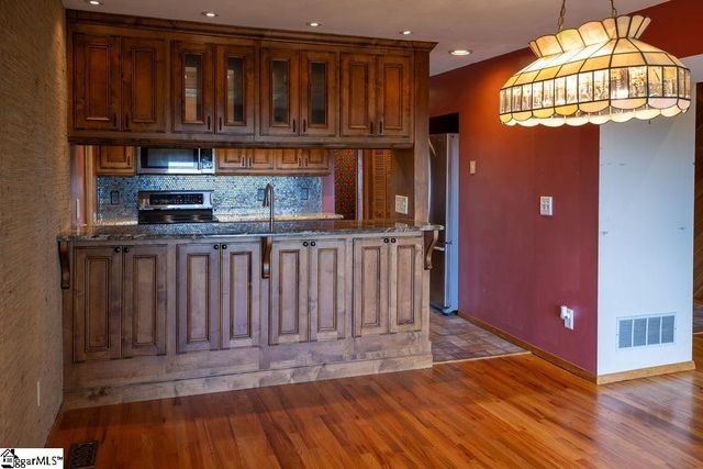 14 Persimmon Lane, Greenville, SC 29609