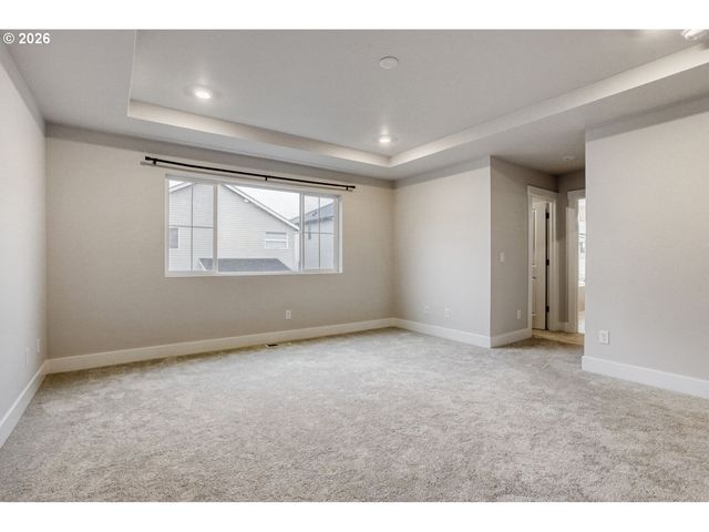 7876 Nw ELEANOR Ave, Portland, OR 97229