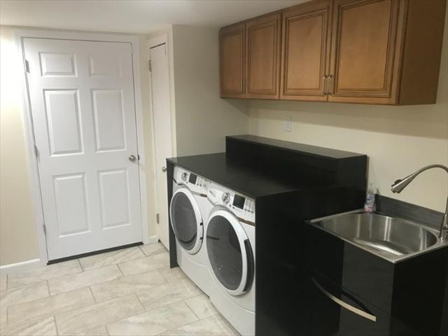 8131 Rowan Rd, Cranberry Twp, PA 16066