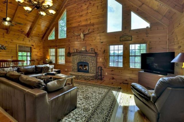 67 Lakeshore Drive, Blairsville, GA 30512