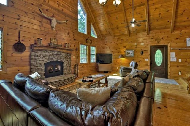 67 Lakeshore Drive, Blairsville, GA 30512