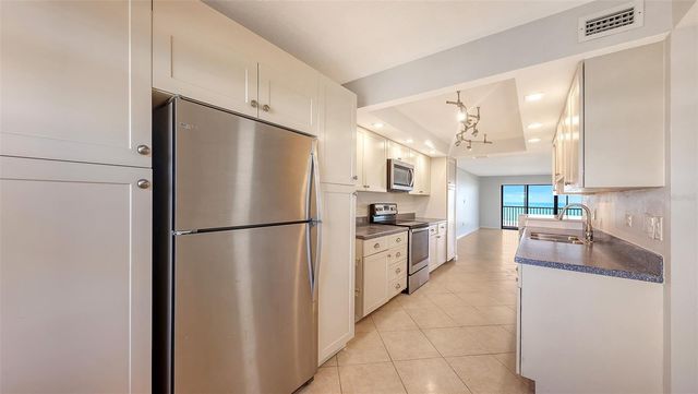 420 BEACH ROAD 706, Sarasota, FL 34242