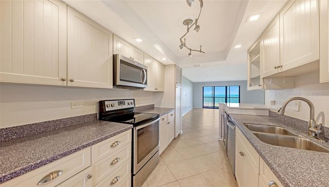 420 BEACH ROAD 706, Sarasota, FL 34242