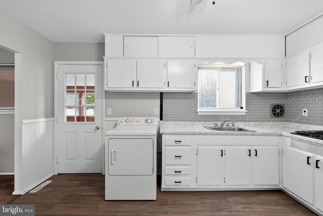 704 BIRCHWOOD DR, Newark, DE 19713