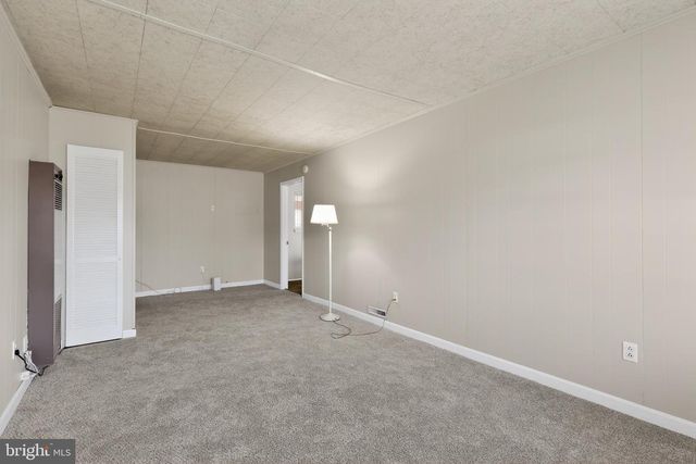 704 BIRCHWOOD DR, Newark, DE 19713