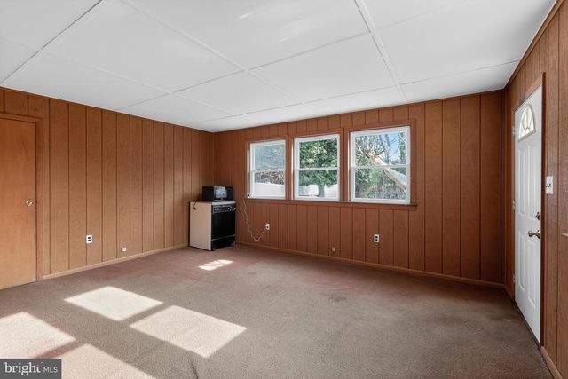 704 BIRCHWOOD DR, Newark, DE 19713