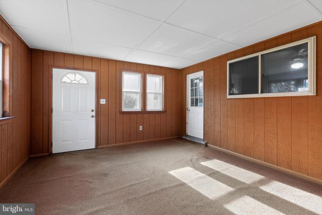 704 BIRCHWOOD DR, Newark, DE 19713