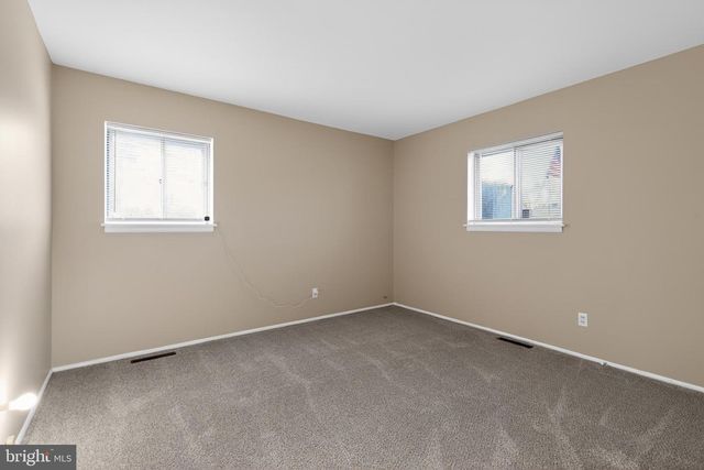 704 BIRCHWOOD DR, Newark, DE 19713