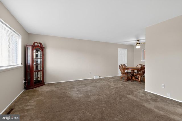 704 BIRCHWOOD DR, Newark, DE 19713