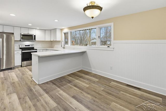 4905 Sturgeon Creek Parkway, Midland, MI 48640