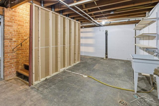 4905 Sturgeon Creek Parkway, Midland, MI 48640