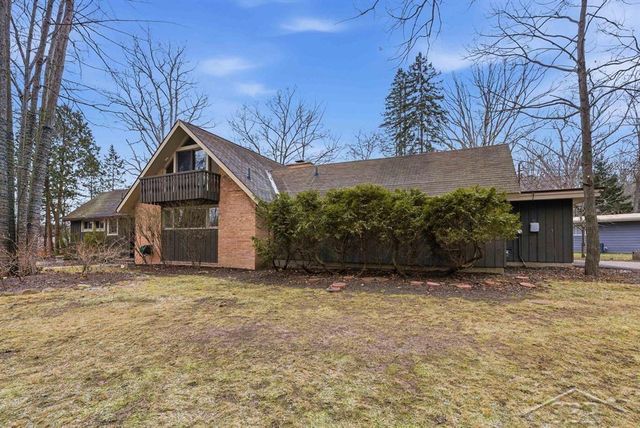 4905 Sturgeon Creek Parkway, Midland, MI 48640