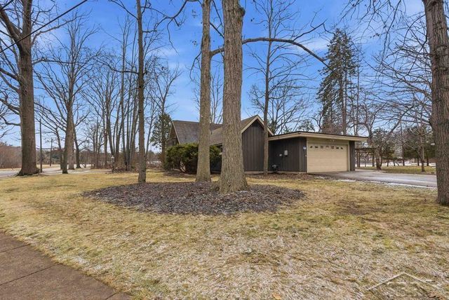 4905 Sturgeon Creek Parkway, Midland, MI 48640
