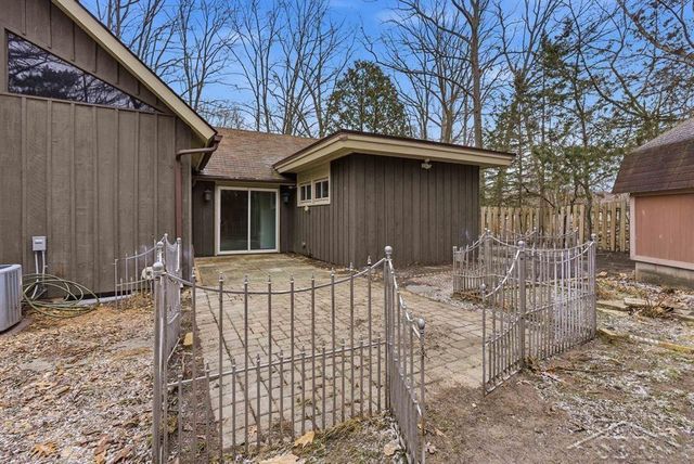 4905 Sturgeon Creek Parkway, Midland, MI 48640