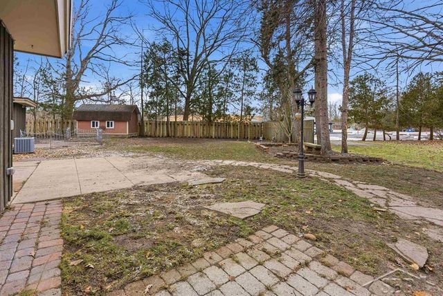 4905 Sturgeon Creek Parkway, Midland, MI 48640